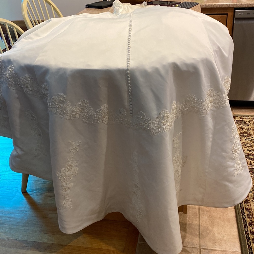 Emme Bridal Strapless Wedding Gown Dress 8 Beaded With FLAWS Unsure if Altered - Picture 11 of 17